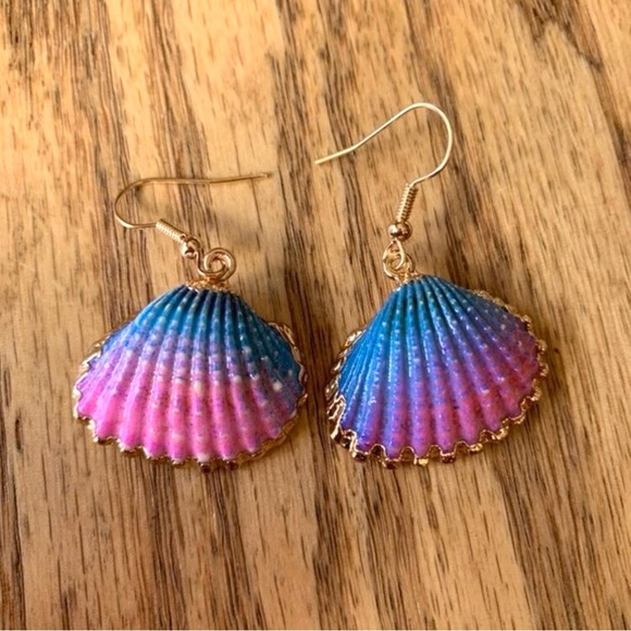 “Ombre Scallop Shell” Pink Blue Bivalve Clam Oyster Gold-Dipped Mermaid Earrings - Picture 12 of 16